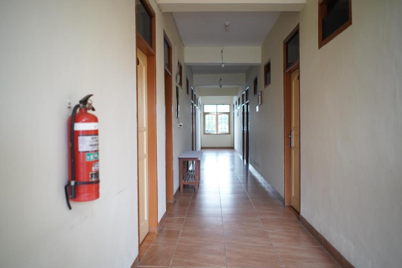 Wisma Grace Ambon Exterior foto